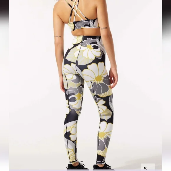 Hotline High-Waist Legging In Sweet Olive Yellow Petal Trippin Print - Picture 4 of 5